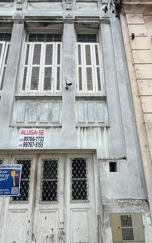 Casa para alugar com 213m², 3 quartos e 4 vagasFachada