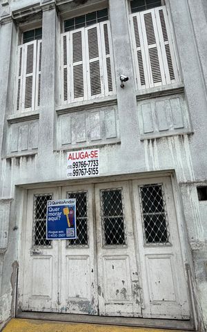 Casa para alugar com 213m², 3 quartos e 4 vagasFachada