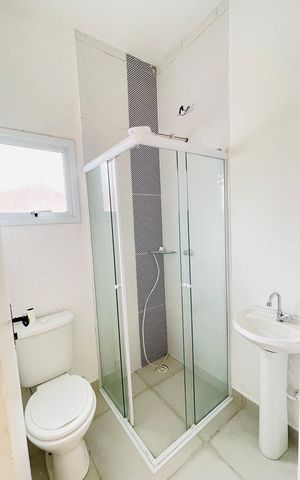 Casa de condomínio para alugar com 70m², 2 quartos e 3 vagasBanheiro social