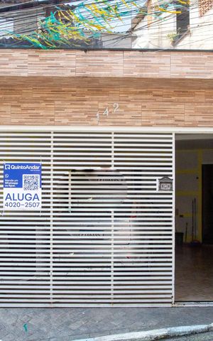 Casa para alugar com 80m², 2 quartos e sem vagaFachada