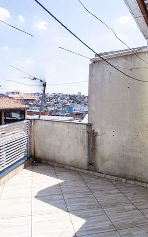 Casa para alugar com 80m², 2 quartos e sem vagaVaranda
