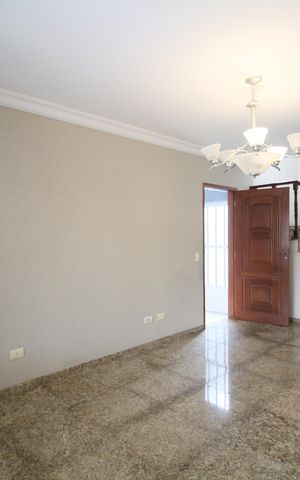 Casa para alugar com 163m², 4 quartos e 2 vagasSala