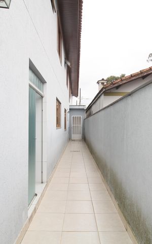 Casa para alugar com 163m², 4 quartos e 2 vagasCorredor externo