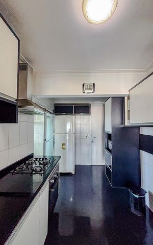 Apartamento à venda com 131m², 3 quartos e 2 vagasCozinha