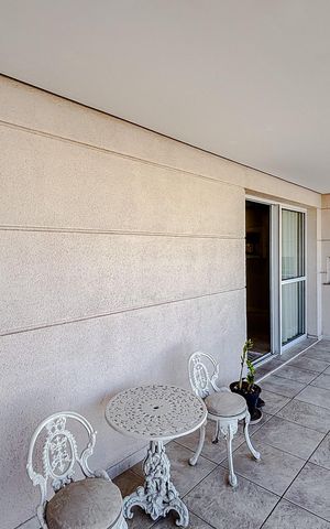 Apartamento à venda com 131m², 3 quartos e 2 vagasVaranda