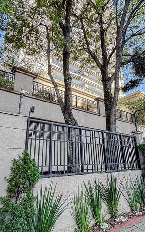 Apartamento à venda com 131m², 3 quartos e 2 vagasFachada com Placa