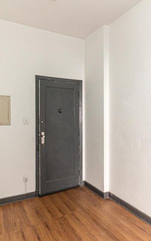 Apartamento à venda com 65m², 1 quarto e sem vaga Apartamento à venda com 65m², 1 quarto e sem vagaEntrada da Sala