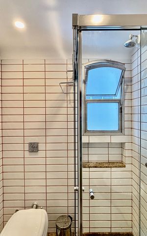 Apartamento para alugar com 45m², 1 quarto e 1 vaga Apartamento para alugar com 45m², 1 quarto e 1 vagaBanheiro