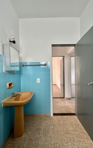 Casa à venda com 145m², 3 quartos e 3 vagas Casa à venda com 145m², 3 quartos e 3 vagasBanheiro