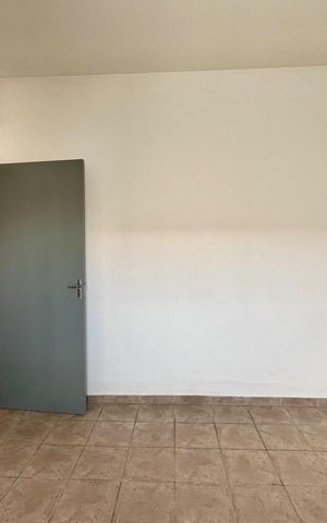 Casa à venda com 145m², 3 quartos e 3 vagas Casa à venda com 145m², 3 quartos e 3 vagasQuarto 1