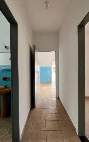 Casa à venda com 145m², 3 quartos e 3 vagas Casa à venda com 145m², 3 quartos e 3 vagasCorredor