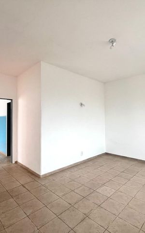 Casa à venda com 145m², 3 quartos e 3 vagas Casa à venda com 145m², 3 quartos e 3 vagasSala