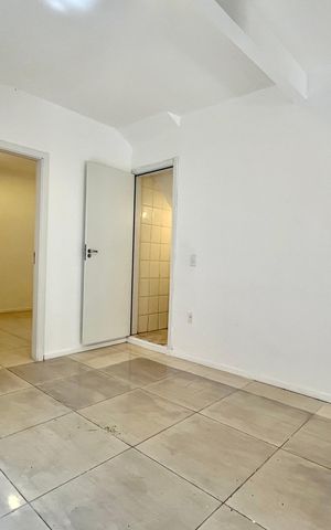 Casa à venda com 227m², 5 quartos e 2 vagas Casa à venda com 227m², 5 quartos e 2 vagasSala Casa 1