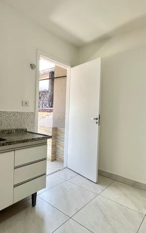 Casa à venda com 227m², 5 quartos e 2 vagas Casa à venda com 227m², 5 quartos e 2 vagasCozinha Casa 2