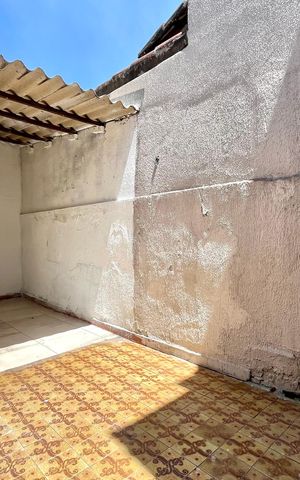 Casa à venda com 227m², 5 quartos e 2 vagas Casa à venda com 227m², 5 quartos e 2 vagasQuintal Casa 1