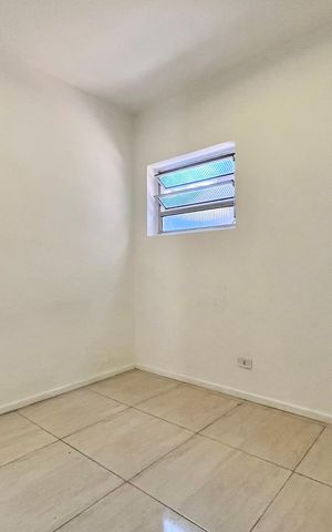 Casa à venda com 227m², 5 quartos e 2 vagas Casa à venda com 227m², 5 quartos e 2 vagasQuarto 1 Casa 1