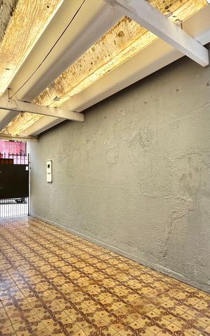 Casa à venda com 227m², 5 quartos e 2 vagas Casa à venda com 227m², 5 quartos e 2 vagasGaragem Casa 1