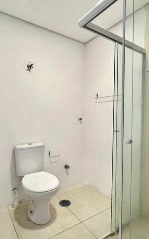 Casa à venda com 227m², 5 quartos e 2 vagas Casa à venda com 227m², 5 quartos e 2 vagasBanheiro Casa 1