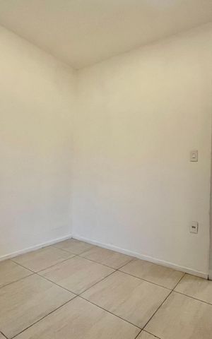 Casa à venda com 227m², 5 quartos e 2 vagas Casa à venda com 227m², 5 quartos e 2 vagasQuarto 1 Casa 1