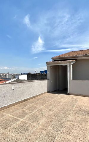 Casa à venda com 227m², 5 quartos e 2 vagas Casa à venda com 227m², 5 quartos e 2 vagasVaranda Quarto 1 Casa 2