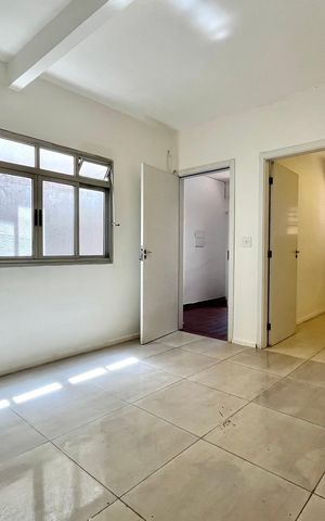 Casa à venda com 227m², 5 quartos e 2 vagas Casa à venda com 227m², 5 quartos e 2 vagasSala Casa 1