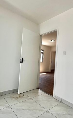 Casa à venda com 227m², 5 quartos e 2 vagas Casa à venda com 227m², 5 quartos e 2 vagasCozinha Casa 2