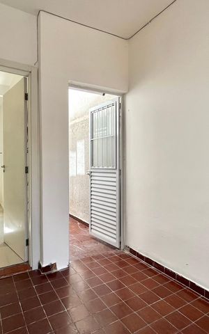 Casa à venda com 227m², 5 quartos e 2 vagas Casa à venda com 227m², 5 quartos e 2 vagasEntrada Casa 1