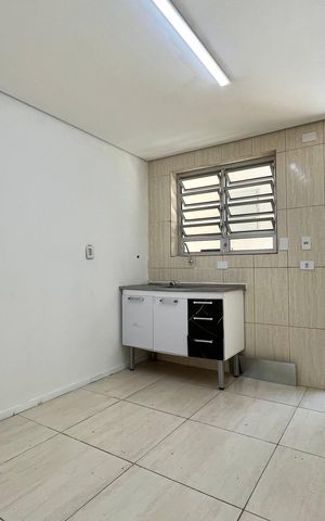 Casa à venda com 227m², 5 quartos e 2 vagas Casa à venda com 227m², 5 quartos e 2 vagasCozinha Casa 1