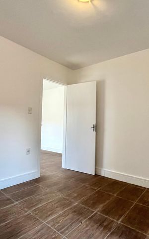 Casa à venda com 227m², 5 quartos e 2 vagas Casa à venda com 227m², 5 quartos e 2 vagasQuarto 3 Casa 2
