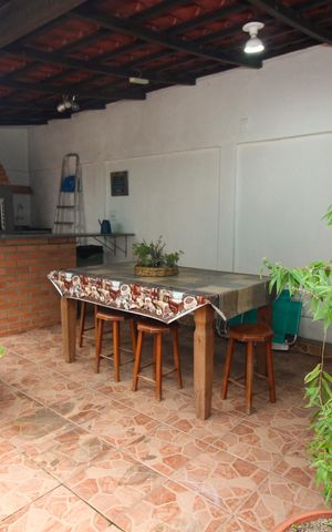 Casa de condomínio à venda com 130m², 3 quartos e 2 vagas Casa de condomínio à venda com 130m², 3 quartos e 2 vagasVaranda