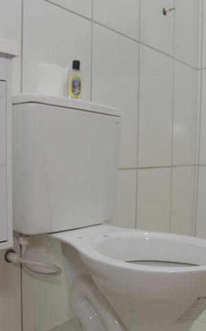 Casa para alugar com 80m², 2 quartos e 1 vaga Casa para alugar com 80m², 2 quartos e 1 vagaBanheiro