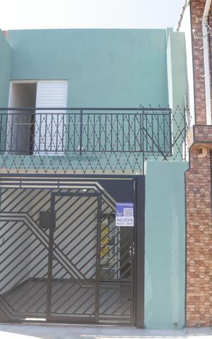 Casa para alugar com 80m², 2 quartos e 1 vaga Casa para alugar com 80m², 2 quartos e 1 vagaPlaca colocada 08/10/26 (STZF- 1218)