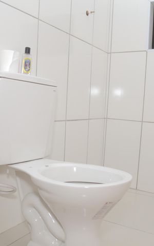 Casa para alugar com 80m², 2 quartos e 1 vaga Casa para alugar com 80m², 2 quartos e 1 vagaBanheiro