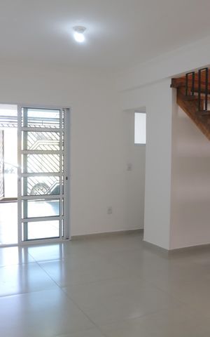 Casa para alugar com 80m², 2 quartos e 1 vaga Casa para alugar com 80m², 2 quartos e 1 vagaSala