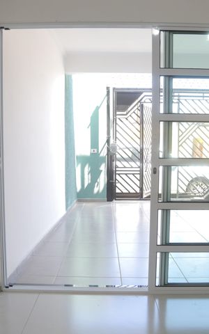 Casa para alugar com 80m², 2 quartos e 1 vaga Casa para alugar com 80m², 2 quartos e 1 vagaSala