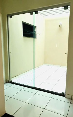 Casa para alugar com 179m², 4 quartos e 4 vagas Casa para alugar com 179m², 4 quartos e 4 vagasCorredor