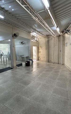 Apartamento à venda com 49m², 2 quartos e sem vagaÁrea comum - Salão de festas