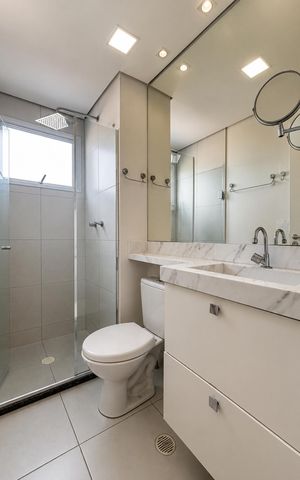 Apartamento à venda com 55m², 2 quartos e 1 vaga Apartamento à venda com 55m², 2 quartos e 1 vagaBanheiro