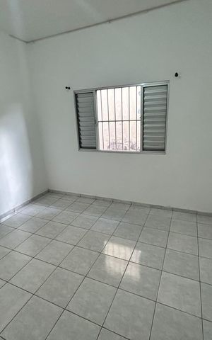 Casa à venda com 130m², 2 quartos e 2 vagas