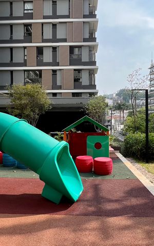 Apartamento à venda com 277m², 4 quartos e 4 vagas Apartamento à venda com 277m², 4 quartos e 4 vagasPlayground