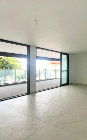 Apartamento à venda com 277m², 4 quartos e 4 vagas Apartamento à venda com 277m², 4 quartos e 4 vagasSala