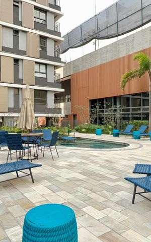 Apartamento à venda com 277m², 4 quartos e 4 vagas Apartamento à venda com 277m², 4 quartos e 4 vagasPiscina