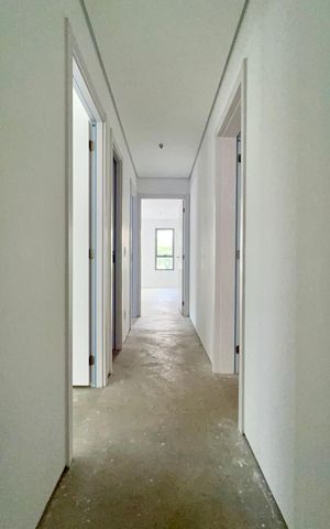 Apartamento à venda com 277m², 4 quartos e 4 vagas Apartamento à venda com 277m², 4 quartos e 4 vagasCorredor