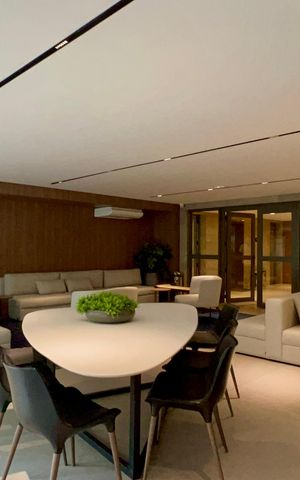 Apartamento à venda com 277m², 4 quartos e 4 vagas Apartamento à venda com 277m², 4 quartos e 4 vagasSalão de Festas
