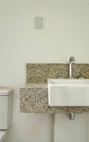 Apartamento à venda com 277m², 4 quartos e 4 vagas Apartamento à venda com 277m², 4 quartos e 4 vagasBanheiro da Suíte 1