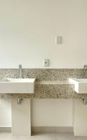 Apartamento à venda com 277m², 4 quartos e 4 vagas Apartamento à venda com 277m², 4 quartos e 4 vagasBanheiro da Suíte 4