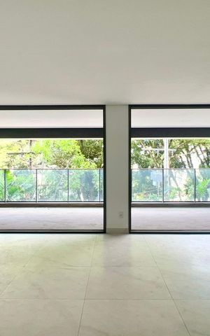 Apartamento à venda com 277m², 4 quartos e 4 vagas Apartamento à venda com 277m², 4 quartos e 4 vagasVaranda