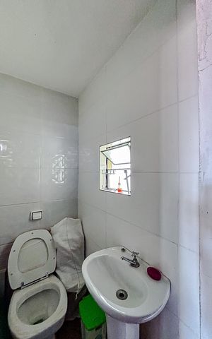 Casa para alugar com 120m², 2 quartos e 1 vagaBanheiro de serviço