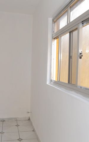 Casa para alugar com 60m², 1 quarto e 1 vaga Casa para alugar com 60m², 1 quarto e 1 vagaSala
