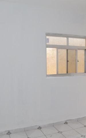 Casa para alugar com 60m², 1 quarto e 1 vaga Casa para alugar com 60m², 1 quarto e 1 vagaSala